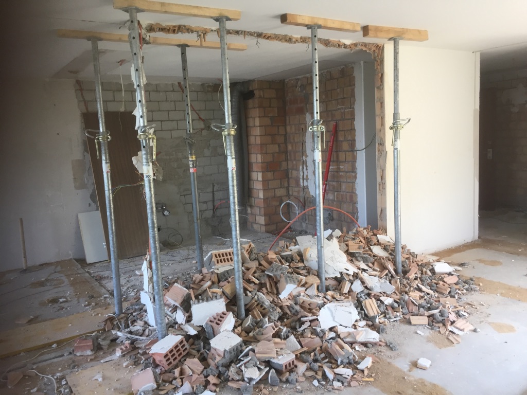 Abbruch Demolition Zurich – wall removal with support