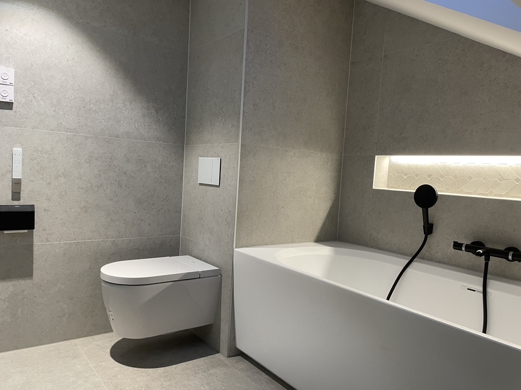 Badumbau Bathroom renovation Zurich – new sink and tiles